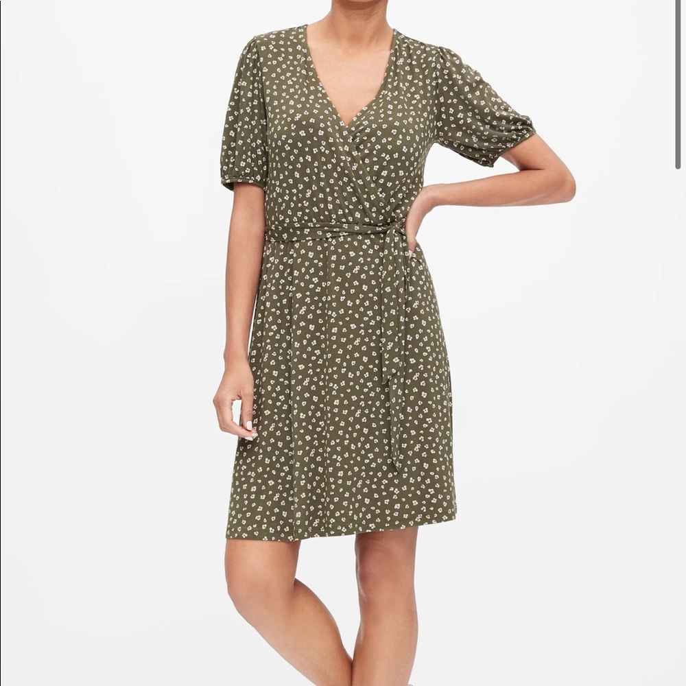 Short sleeve wrap dress
